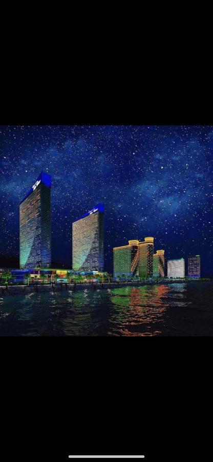Panorama Aparthotel Orbi Cityバトゥーミ エクステリア 写真