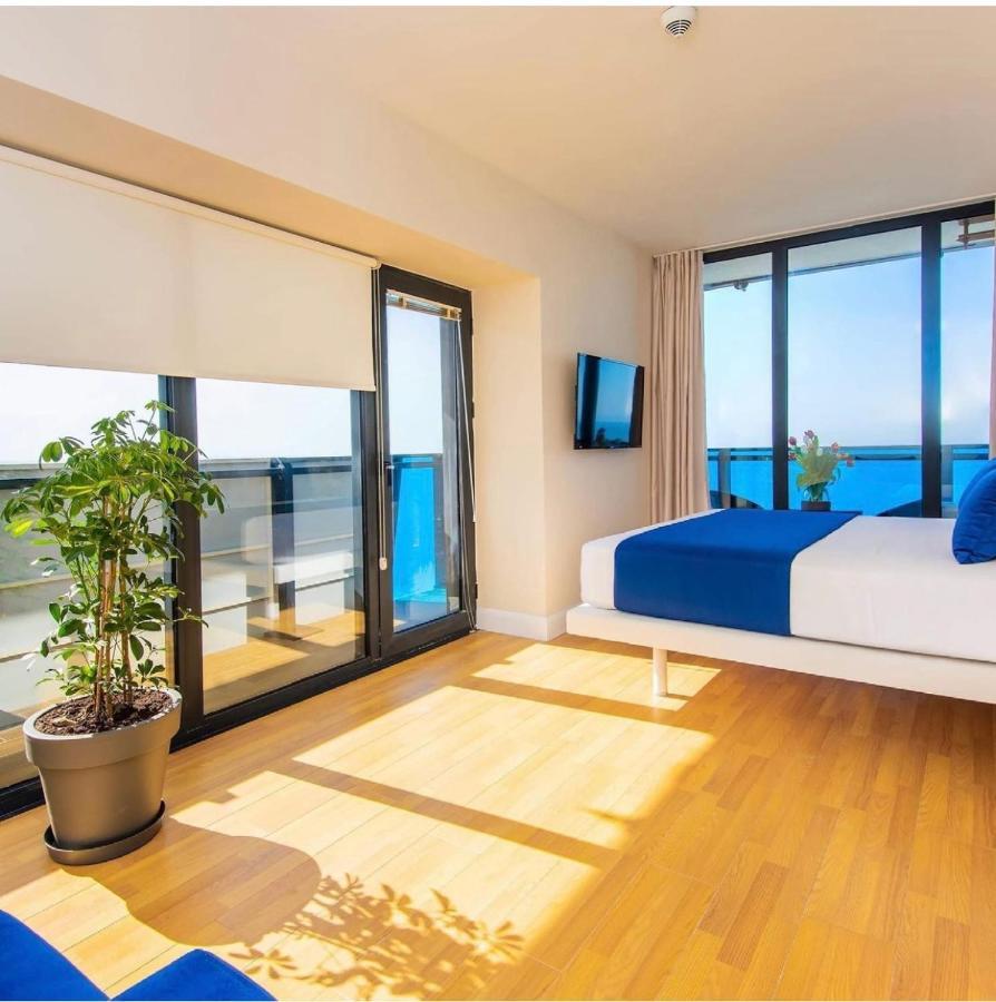 Panorama Aparthotel Orbi Cityバトゥーミ エクステリア 写真